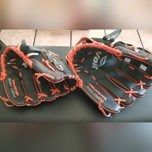 2 Baseball Gloves *Excellent